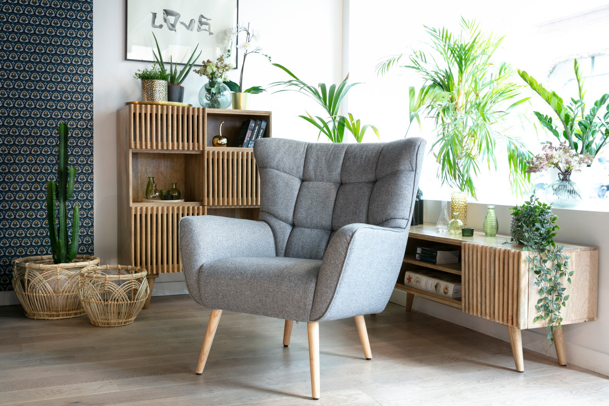 Fauteuil scandinave en tissu effet velours textur terre brle et bois clair AVERY