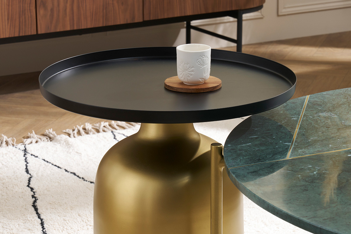 Table d'appoint design ronde en mtal dor et plateau noir mat RAMSES