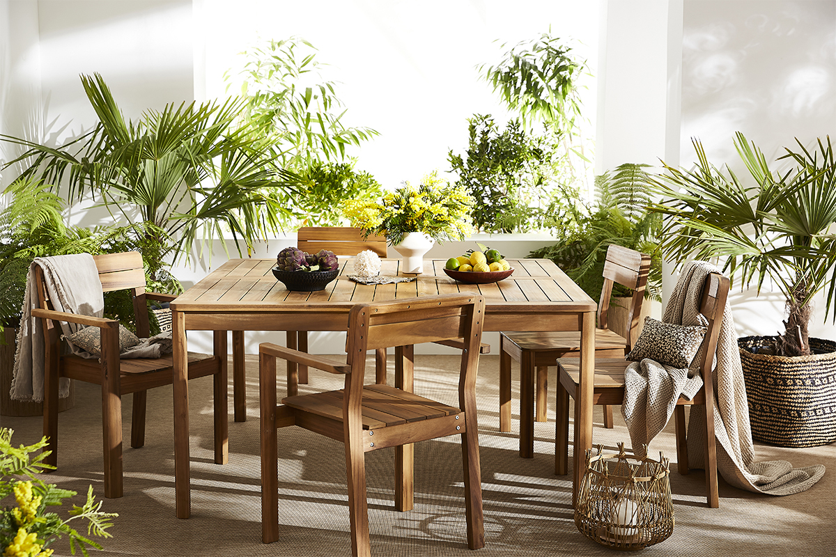 Table de jardin carre en bois massif L147 cm AKIS